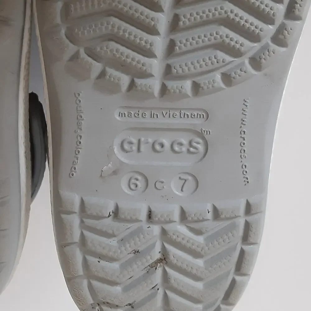 Crocs Crocband Clogs Boys 6/7 Gray Lime Green Stripe Retro Water Shoes Summer
